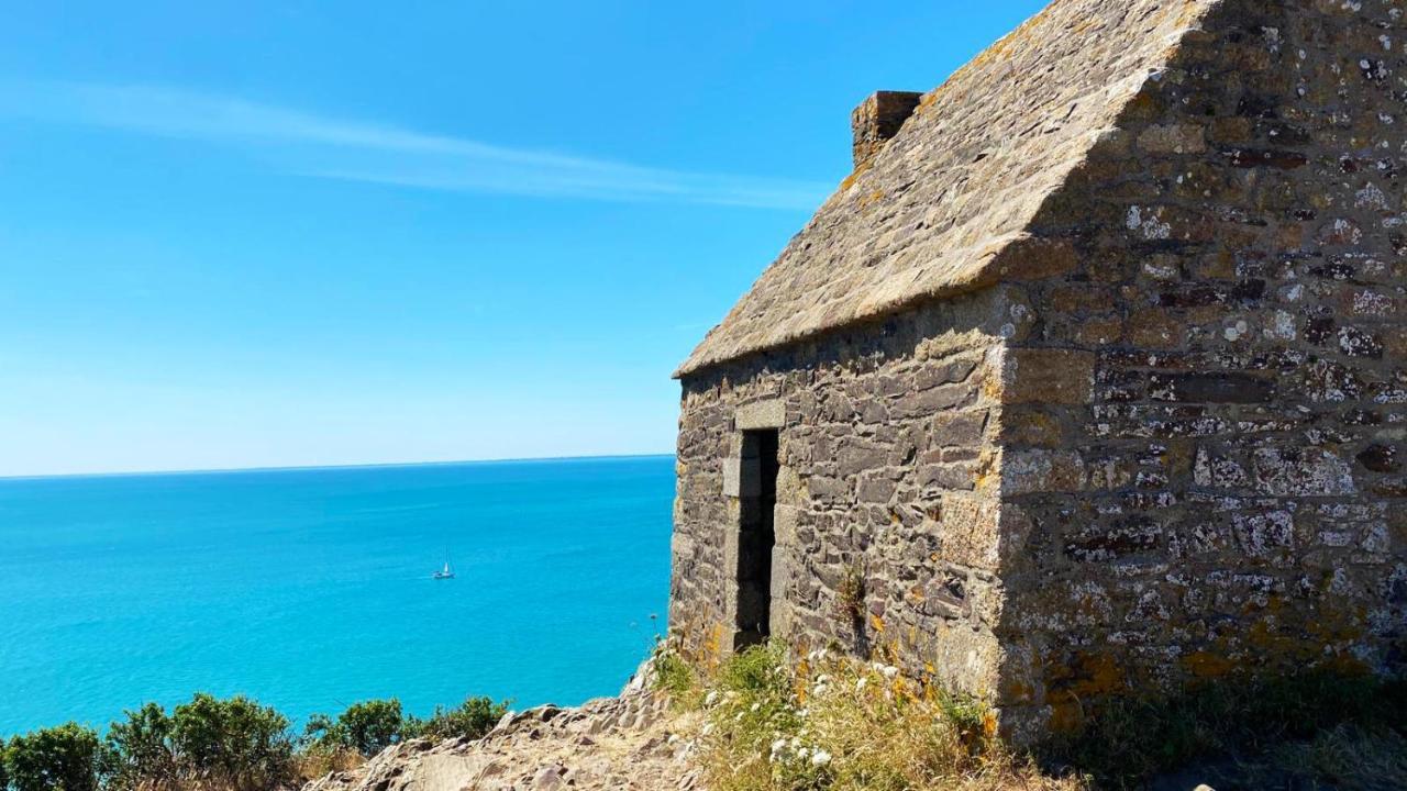 Maison De La Besliere Meuble De Tourisme 2 Etoiles Folligny Exteriör bild